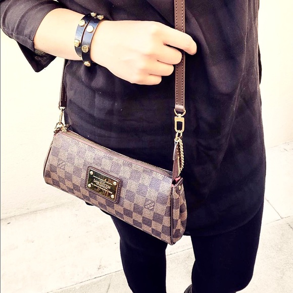 Louis Vuitton Handbags - Louis Vuitton crossbody